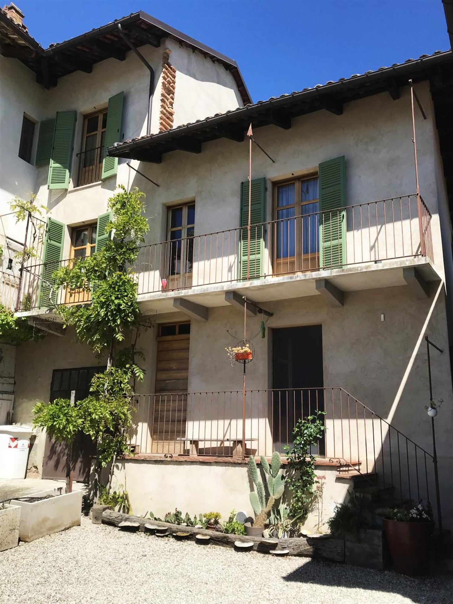 B&B Acaso Serralunga d'Alba Exterior foto