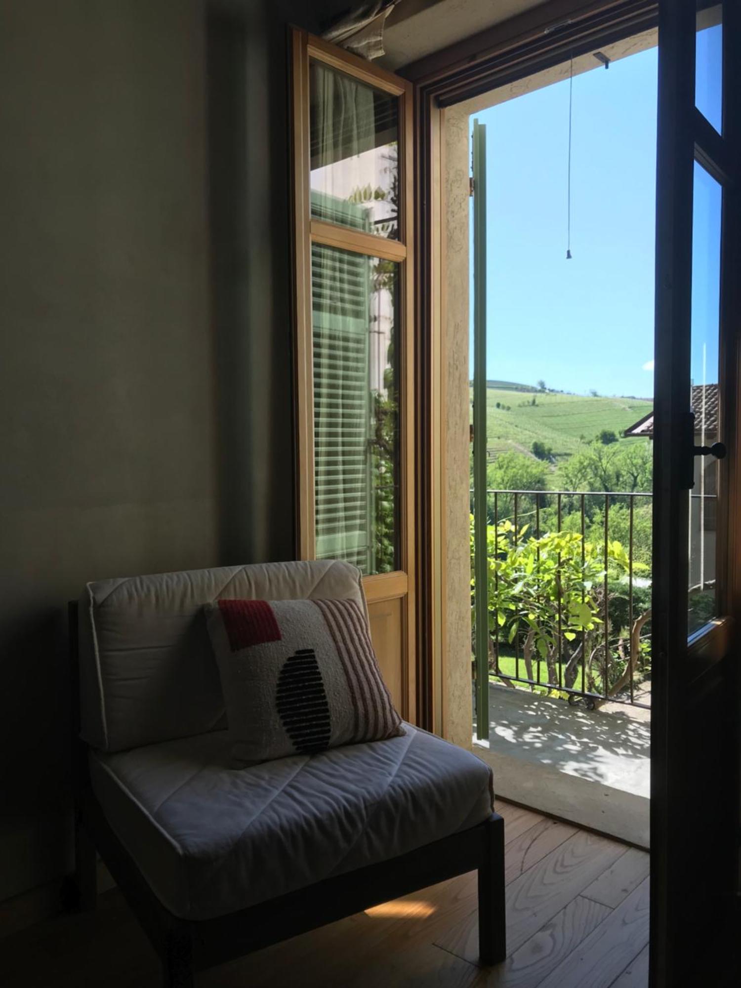 B&B Acaso Serralunga d'Alba Quarto foto